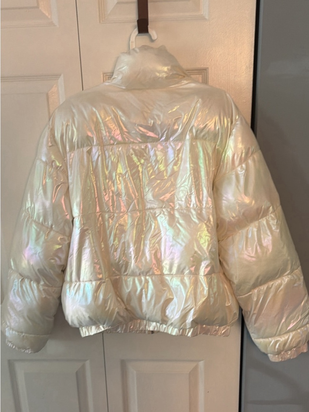 Forever 21 White Iridescent Puff Jacket - Picture 3 of 3